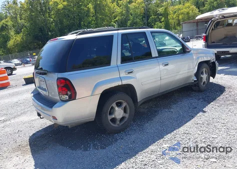 2008 Chevrolet Trailblazer Ls/Lt z USA, uszkodzony, nr VIN 1GNDT13SX82107592